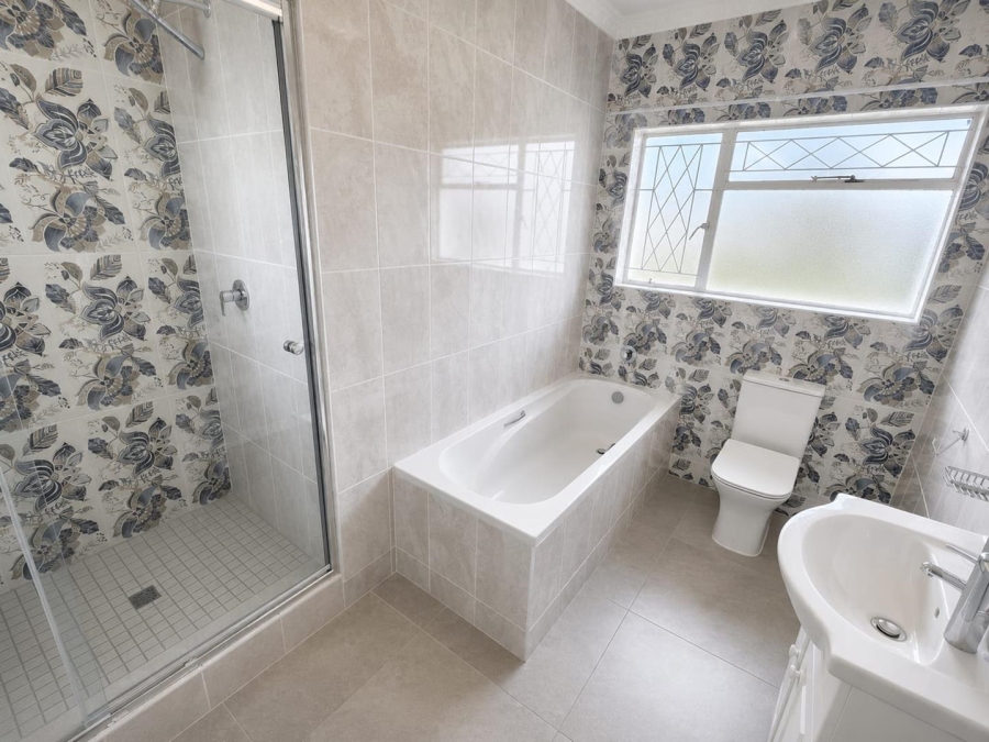 To Let 4 Bedroom Property for Rent in Pellissier Free State